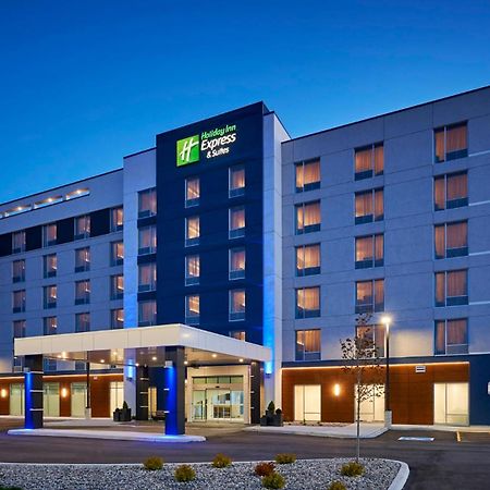 Holiday Inn Express & Suites Windsor East - Lakeshore, An Ihg Hotel Tecumseh Exterior photo